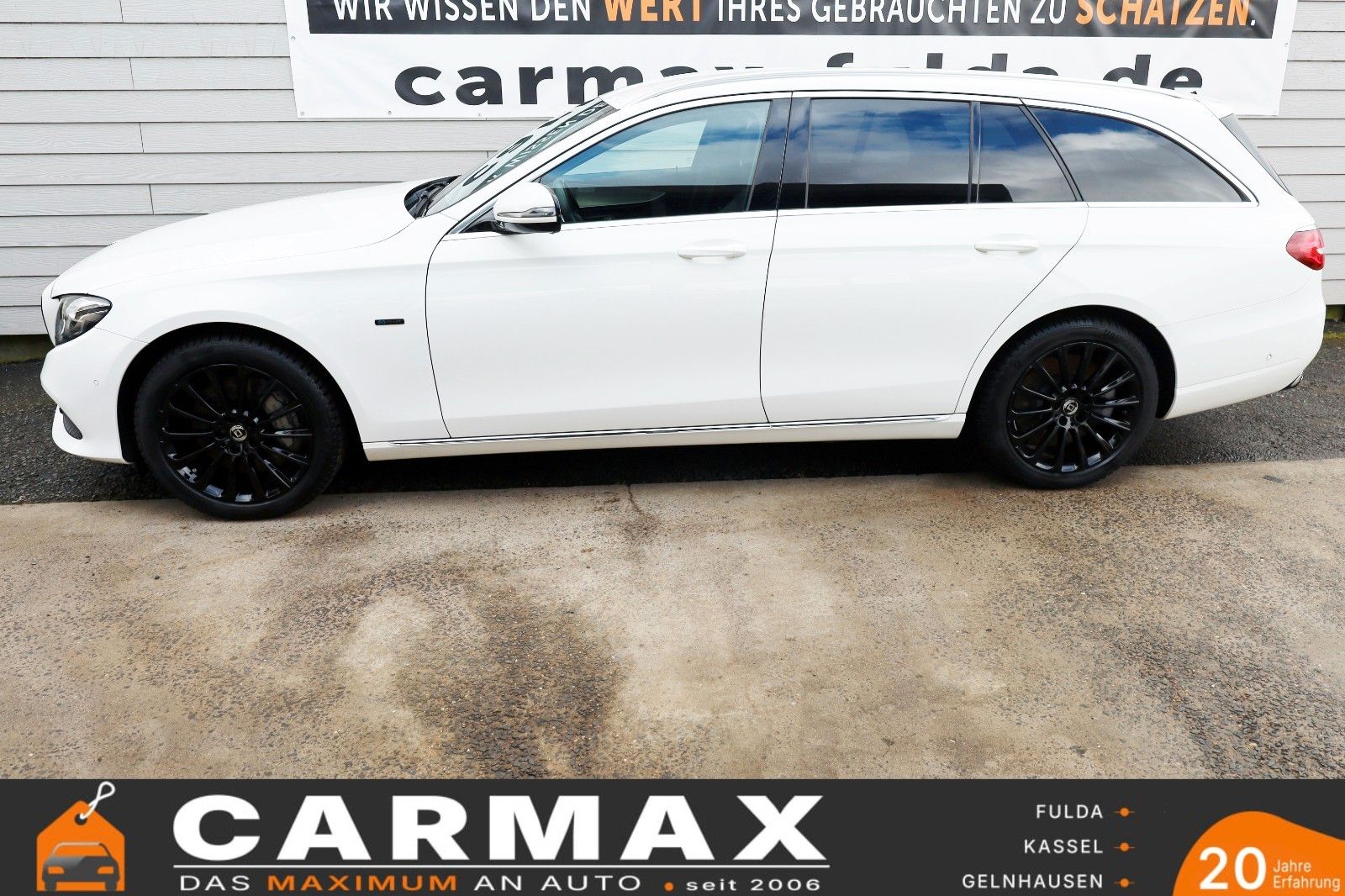 Fahrzeugabbildung Mercedes-Benz E 300de T Avantgarde,Navi,LED,Kamer,SH,AHK,SR+WR