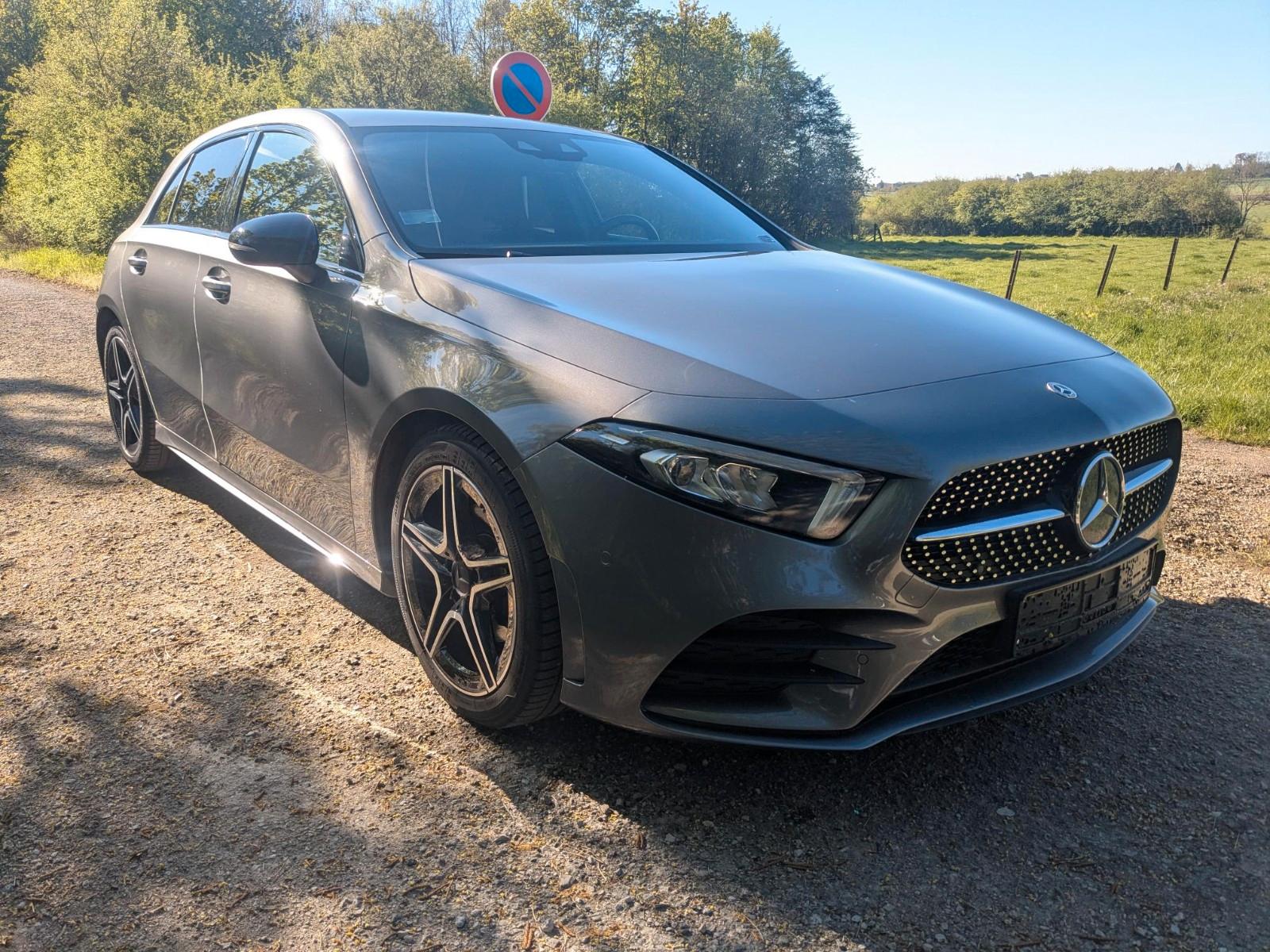 Mercedes-Benz A 180d 8G-DCT AMG LineNight-Paket Navi LED,Kam.