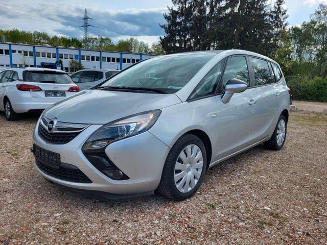 Opel Zafira Tourer. 2.0 CDTI. Edition. PDC.