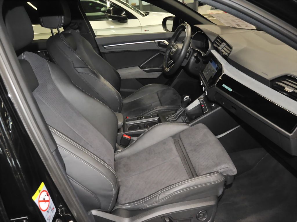 Audi Q3 Sportback 45 TFSI quattro S line Navi Matrix foto 9