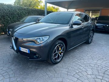 Alfa-Romeo Stelvio - 2