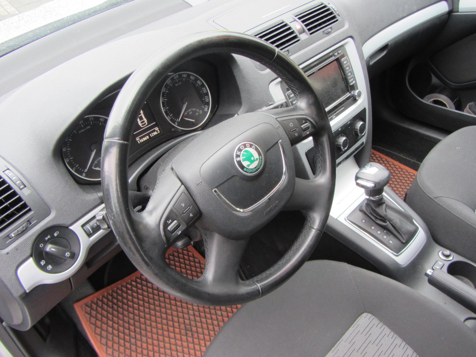 Skoda Octavia 2011 — engine 1.598 cm³, 105 HP (77kW)