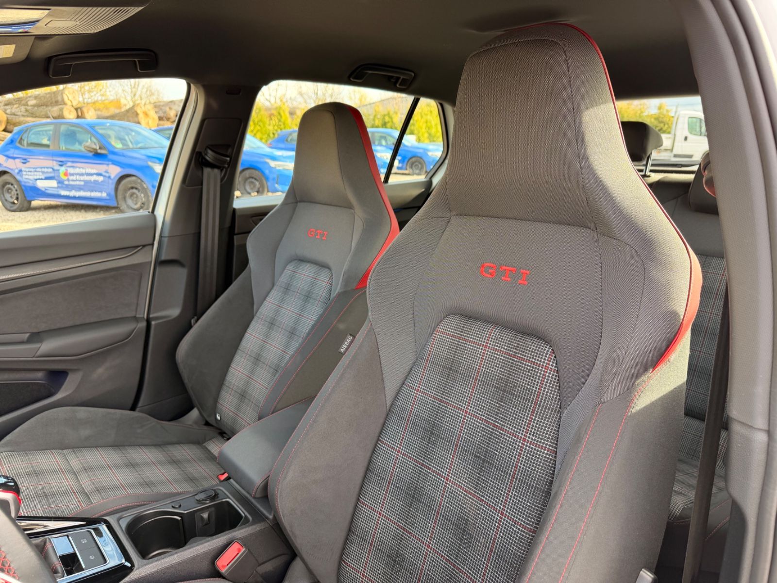 VW Golf VIII Lim. GTI AAC SHZ NAVI PDC V+H LED