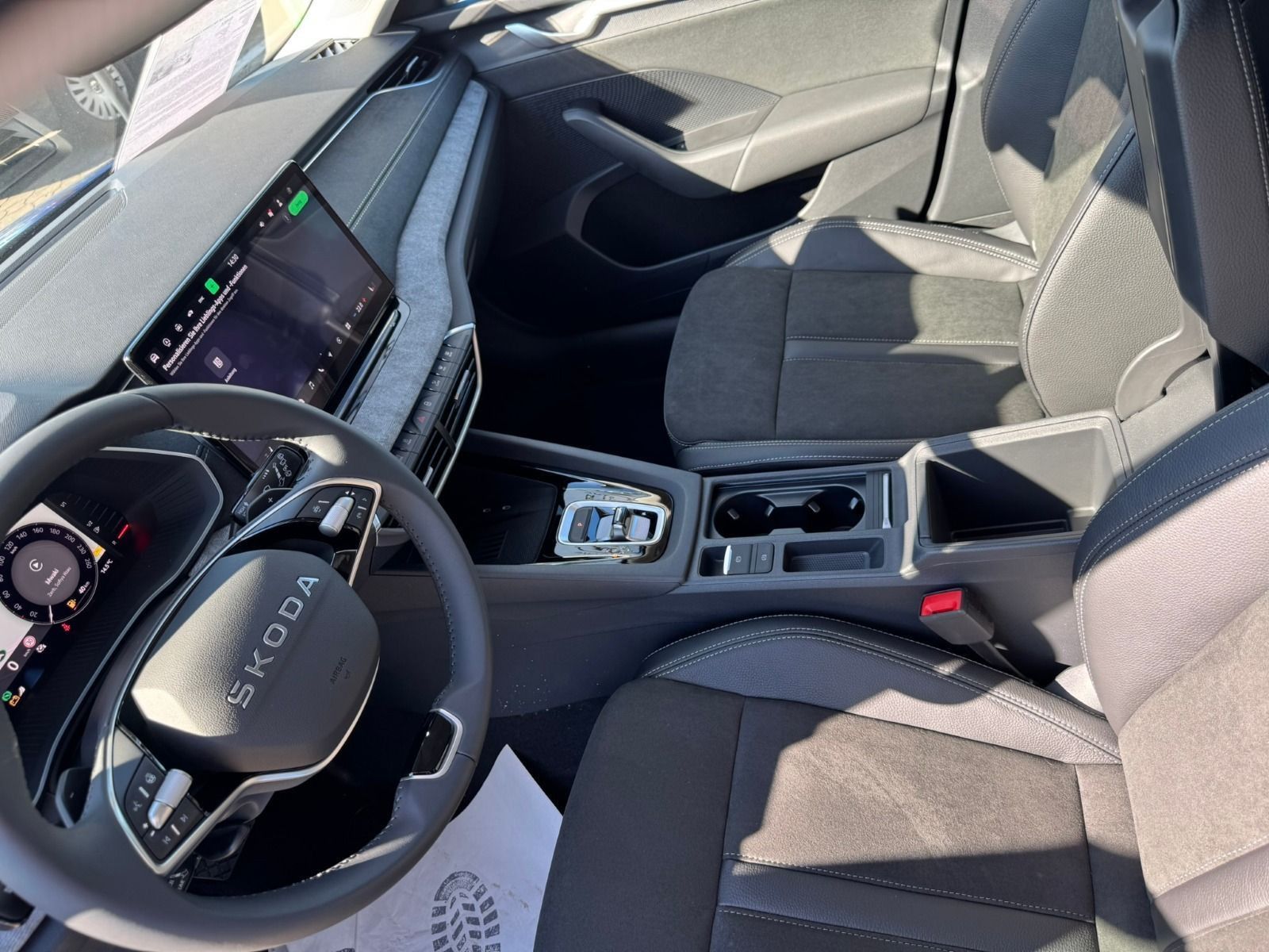 Fahrzeugabbildung SKODA Octavia Combi Tour 2,0 TDI 110kW 7-Gang-DSG