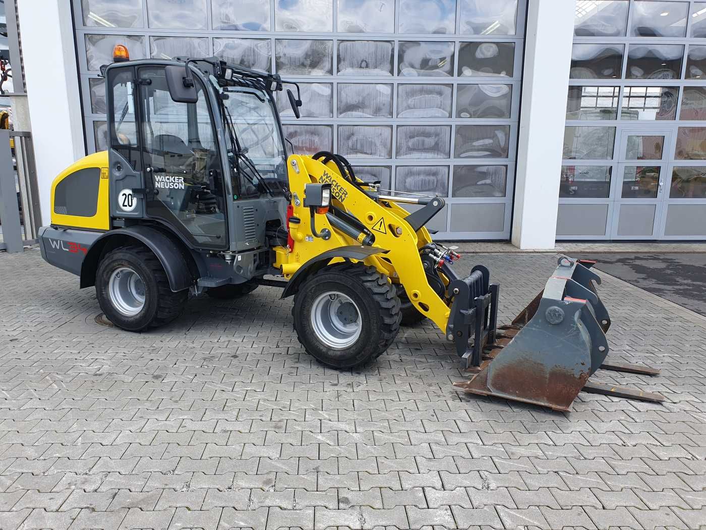 Fahrzeugabbildung Wacker WL34 (RL40) / Schaufel + Gabel / nur 743h / 62PS