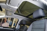 Volkswagen Touran 1.5TSI DSG Highline Pano StdHz AHK Rkam N