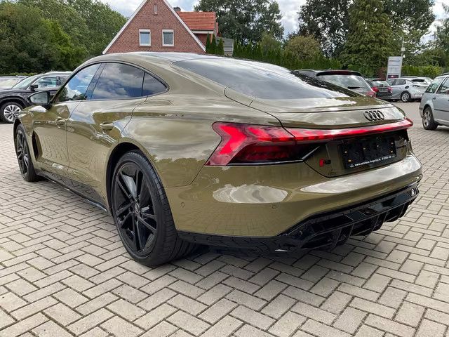 Fahrzeugabbildung Audi RS e-tron GT quattro,Voll Ausstattung,UPE175.500