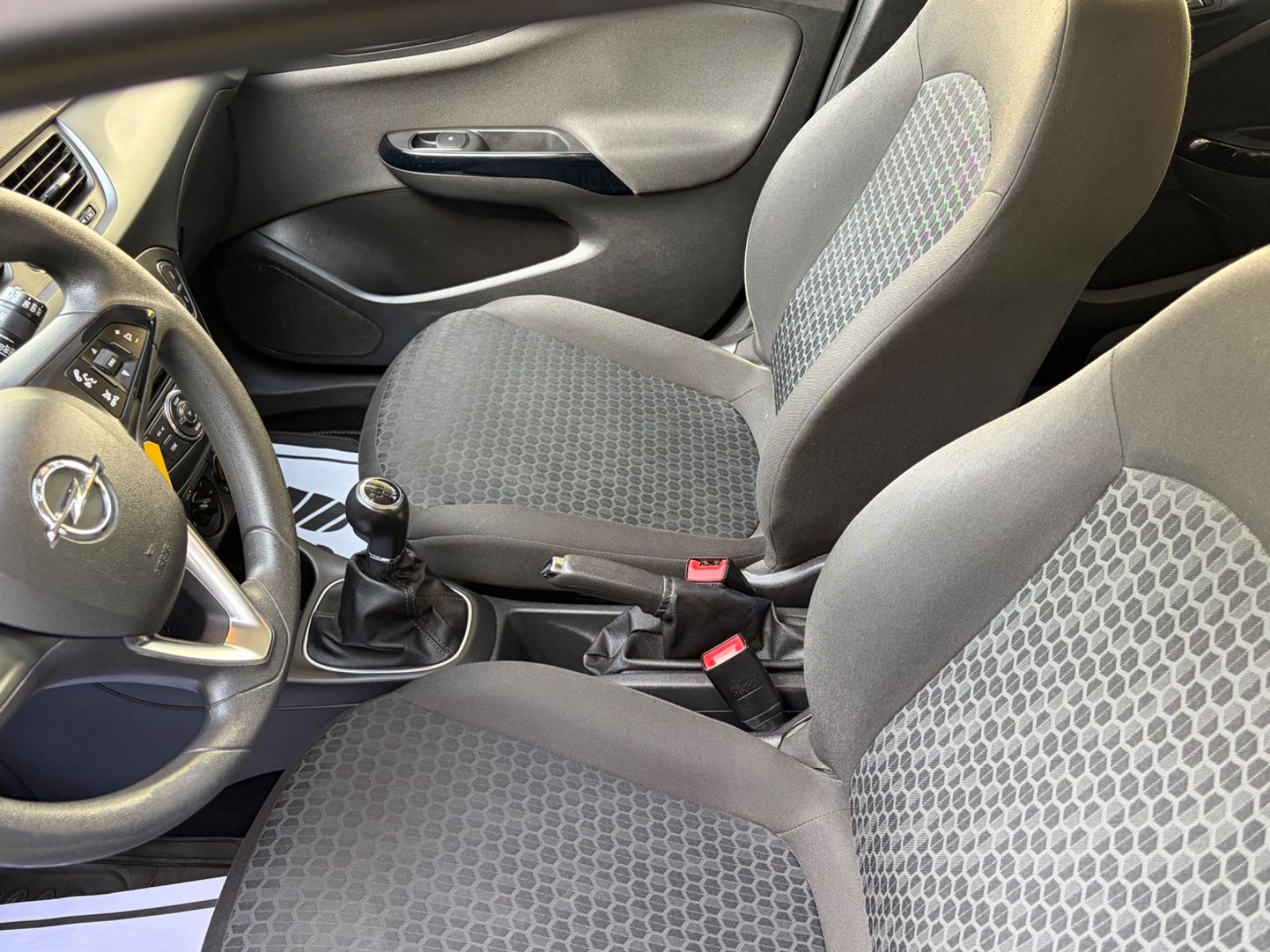Fahrzeugabbildung Opel Corsa E Edition+AHK+NaviZB+AllwwetterRäder+BT+5T