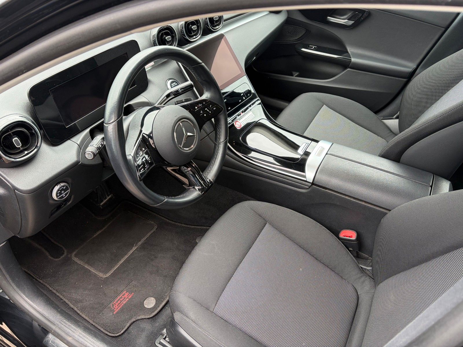 Fahrzeugabbildung Mercedes-Benz C 200 T d Business  MBUX