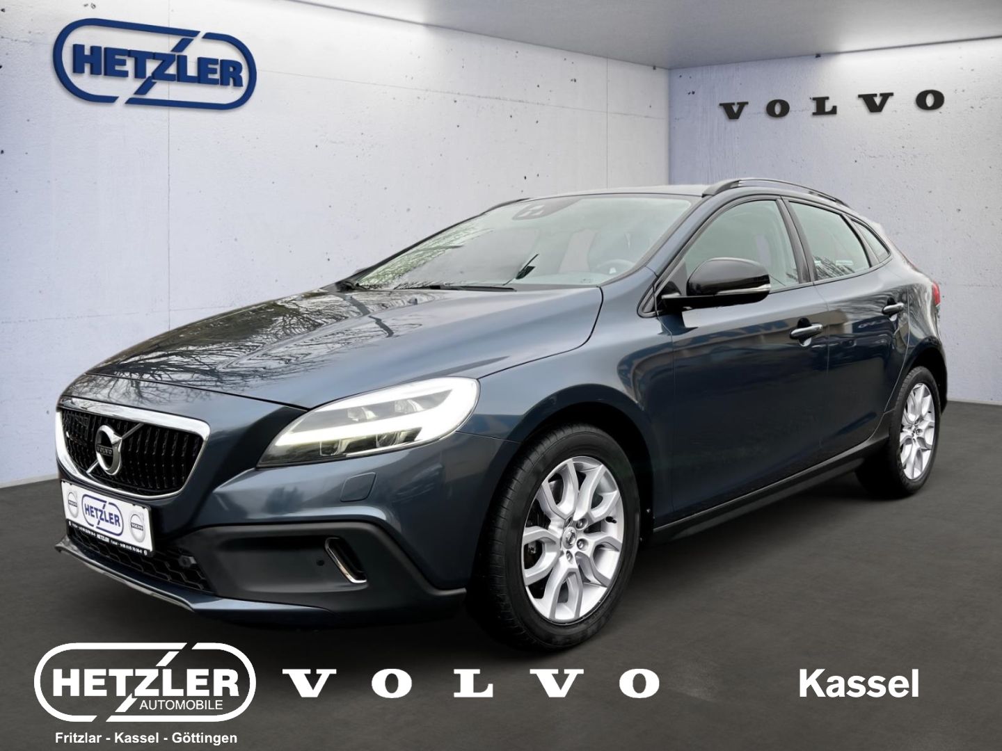 VOLVO V40 CC