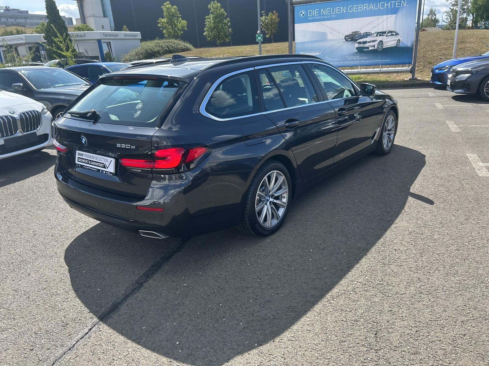 BMW 530e Tour LASER PANO Head-Up Komfortsitz Laserli