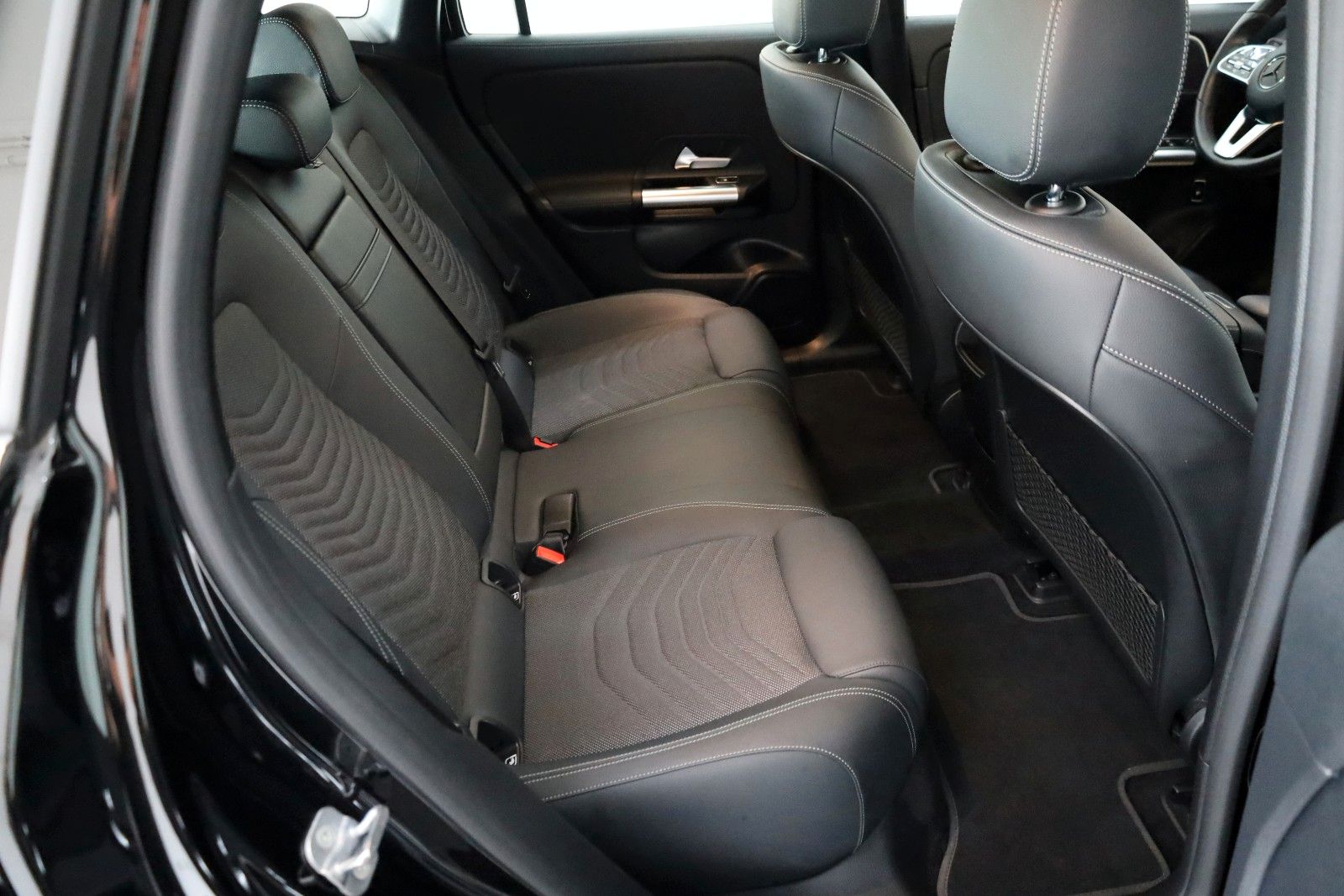 Fahrzeugabbildung Mercedes-Benz EQA 250 Progressive,T.Leder,Navi,LED,SH,Kamera