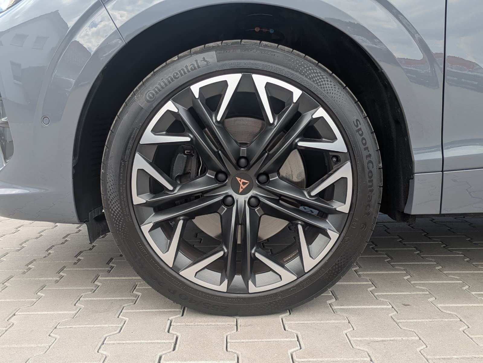 Fahrzeugabbildung CUPRA Terramar 2.0 TSI 4D VZ HUD*MATRIX*PANO*DCC*20"