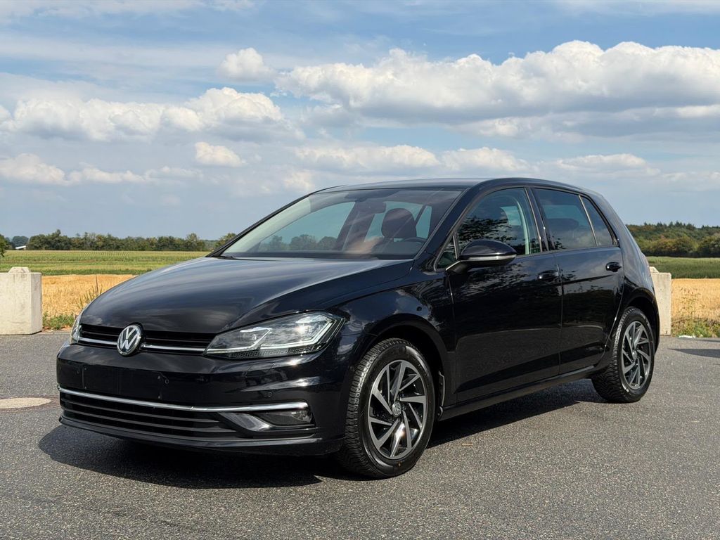 Image of Volkswagen Golf