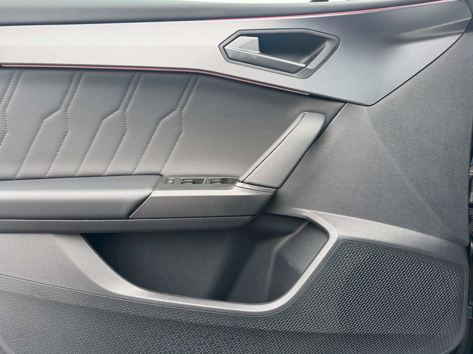 Fahrzeugabbildung CUPRA Leon 1.5 TSI