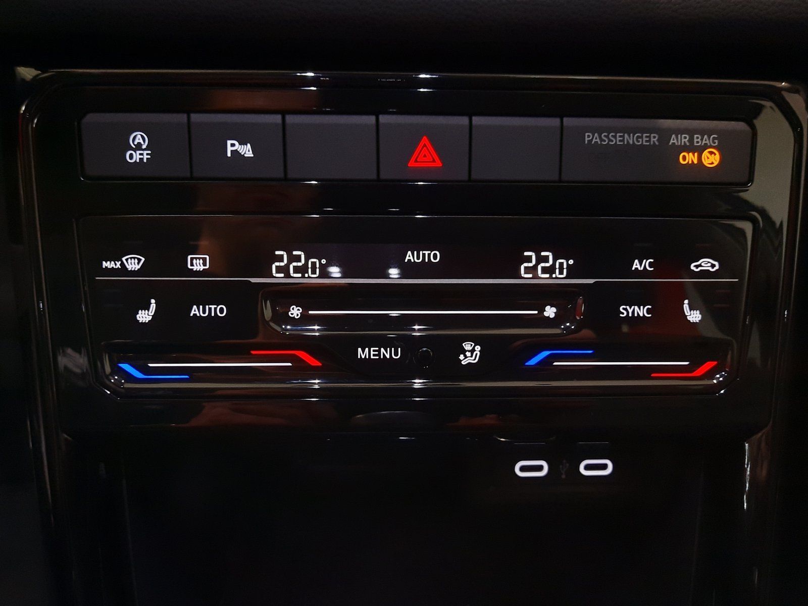 Fahrzeugabbildung Volkswagen T-Cross TSI Goal *AHK*LED*Sitzhzg*Einparkh*App-C