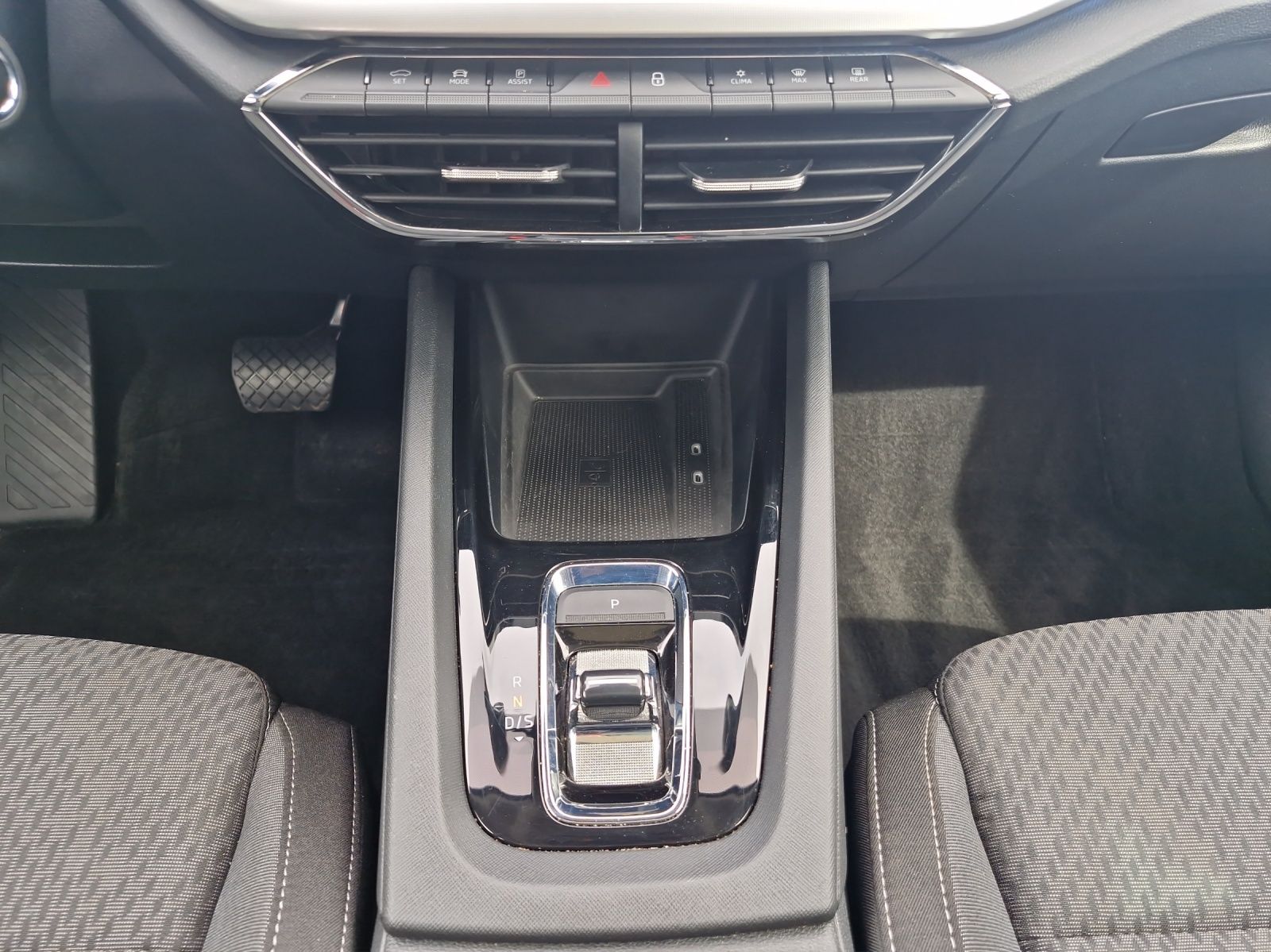 Fahrzeugabbildung SKODA Octavia Combi Style iV 1.4 TSI DSG AHZ ACC LED P