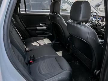 صورة 6 لـ 2025 Mercedes-BENZ EQA