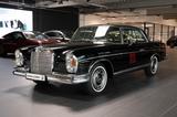 Mercedes-Benz 300 SE