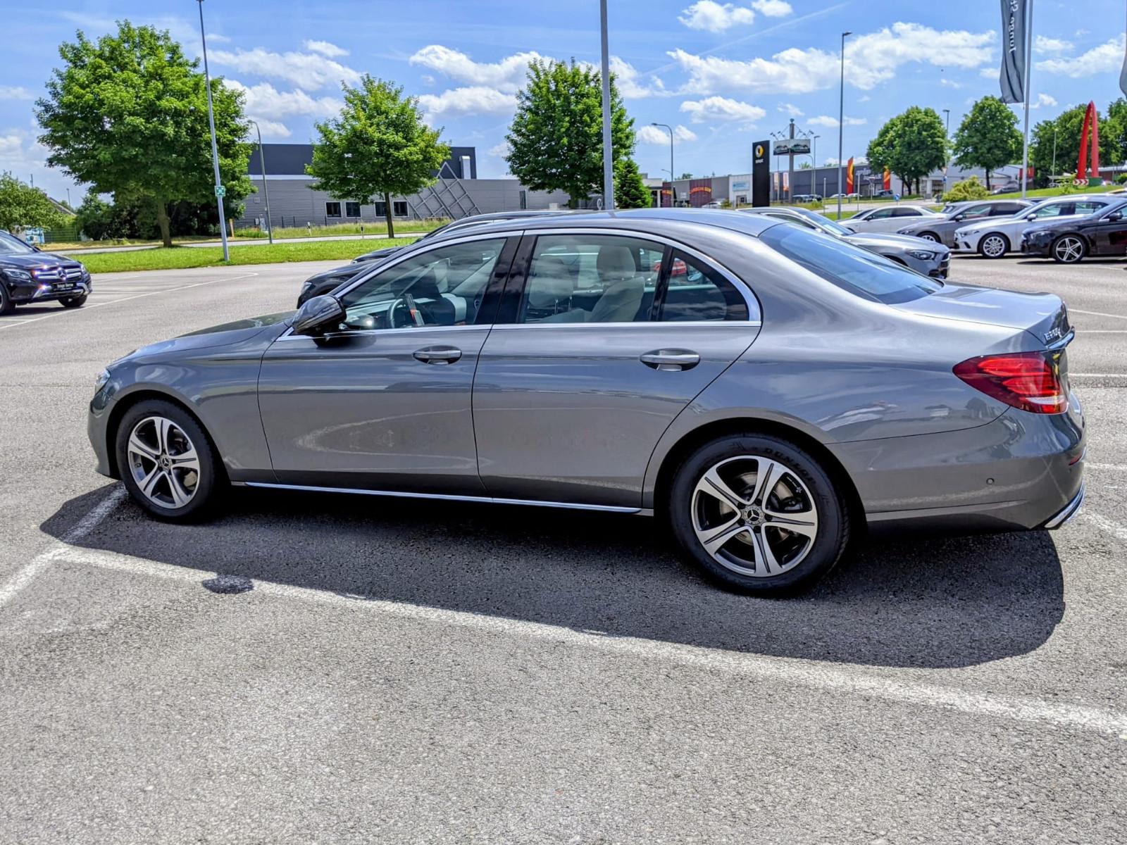 Mercedes-Benz E 200