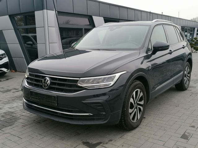 Volkswagen Tiguan Life Active 2.0 TDI /ACC/AHK/PANO/VIRTUAL