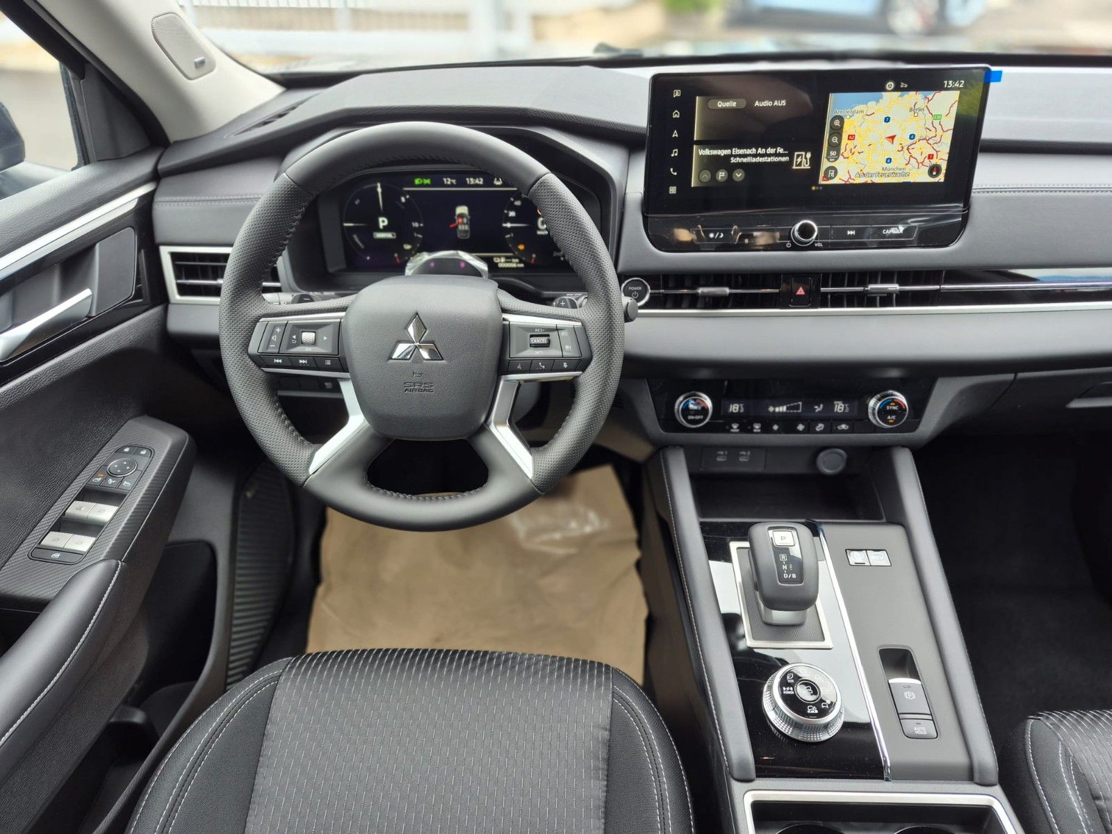 Mitsubishi Outlander - Bild 12