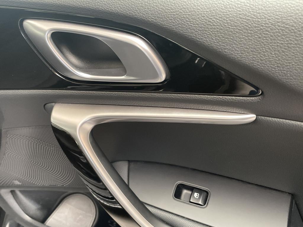 Kia Ceed SW 1.5 T-GDI DCT Spirit