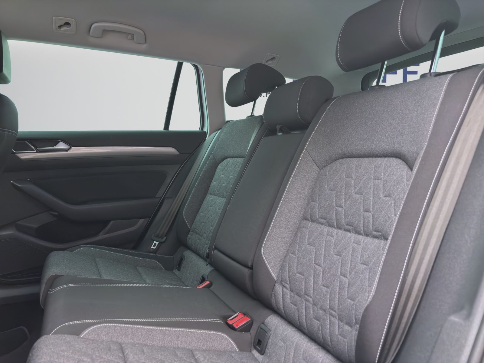 Volkswagen Passat Variant - Bild 16