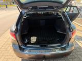 Toyota Avensis Combi 2.0 D-4D RFK AHK Standheiz Tüv neu - Toyota Avensis mit Diesel-Antrieb: Kombi