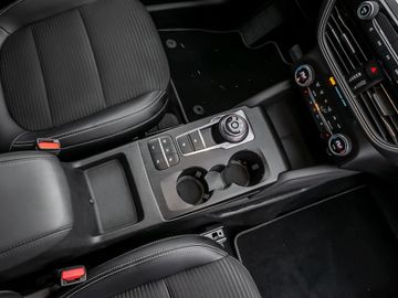 Ford Kuga 2.5 Plug-In Hybrid Titanium X Einparkassi.