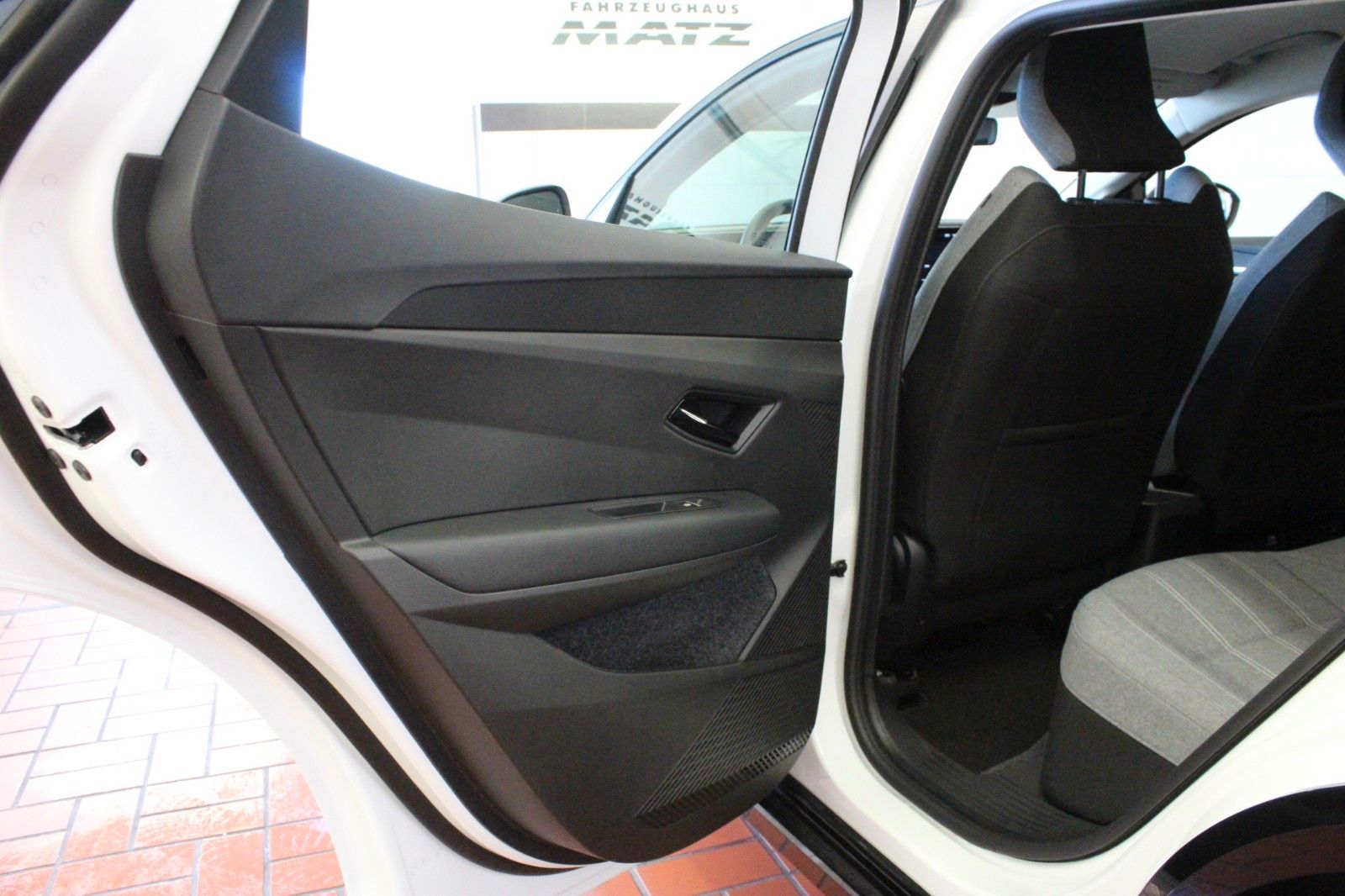 Fahrzeugabbildung Renault Megane E-Tech EV40 130hp Equilibre  Boost charge