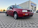 Volkswagen Golf 3/Limousine/1.Hand/TÜV neu/S-Dach/4/5 Türig - VW Gebrauchtwagen von 1996