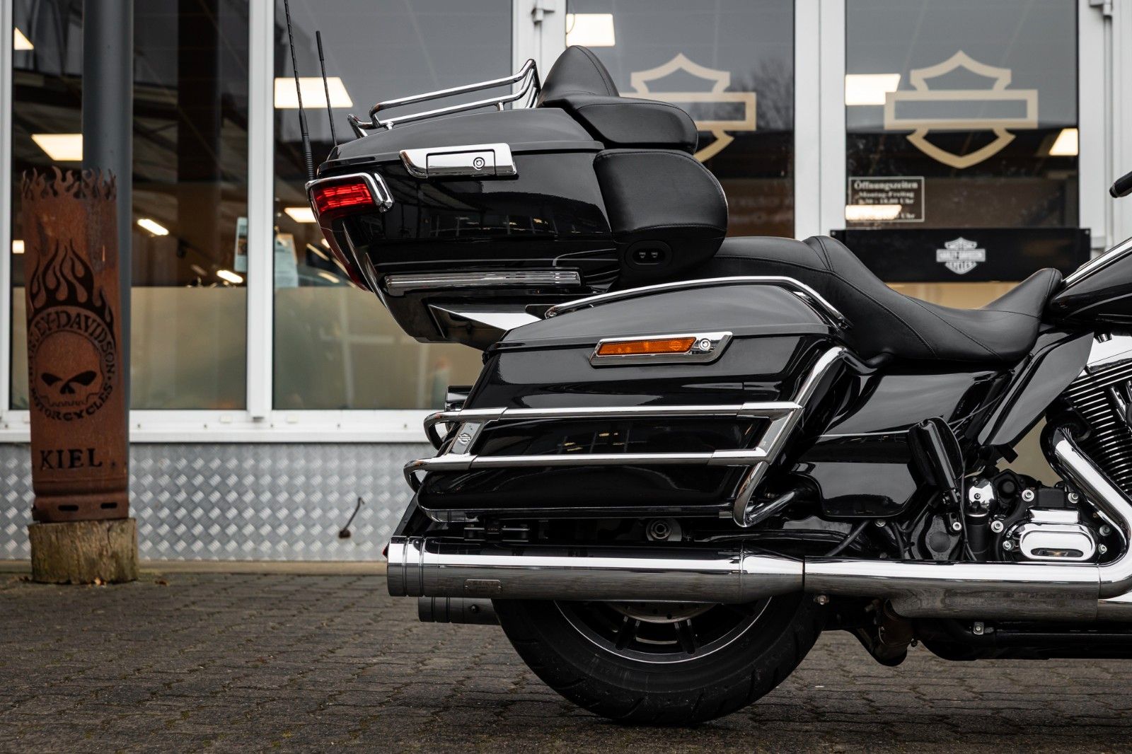 Fahrzeugabbildung Harley-Davidson ULTRA LIMITED LOW FLHTKL 103CUI - JEKILL&HYDE -