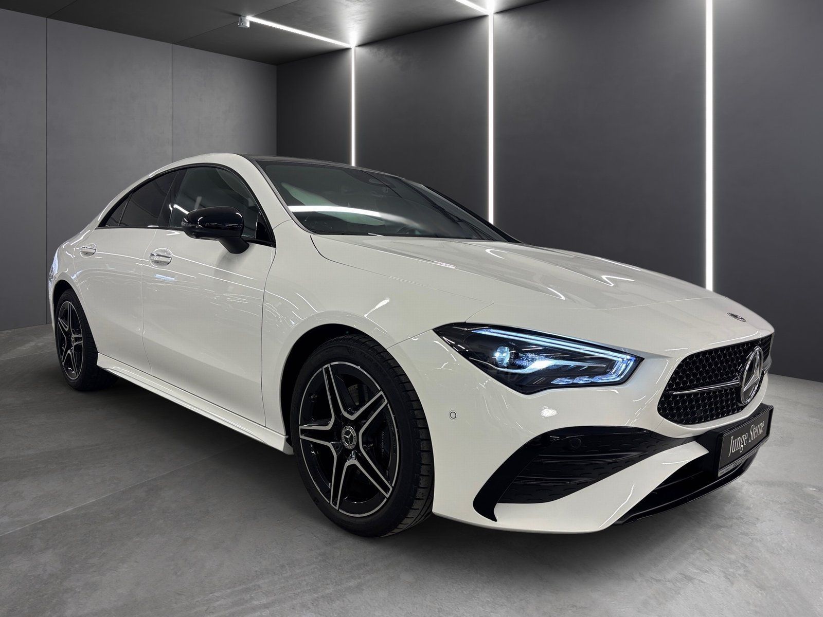 Fahrzeugabbildung Mercedes-Benz CLA 200 AMG*Pano*Distro*360°*Totwink*Night*Sound