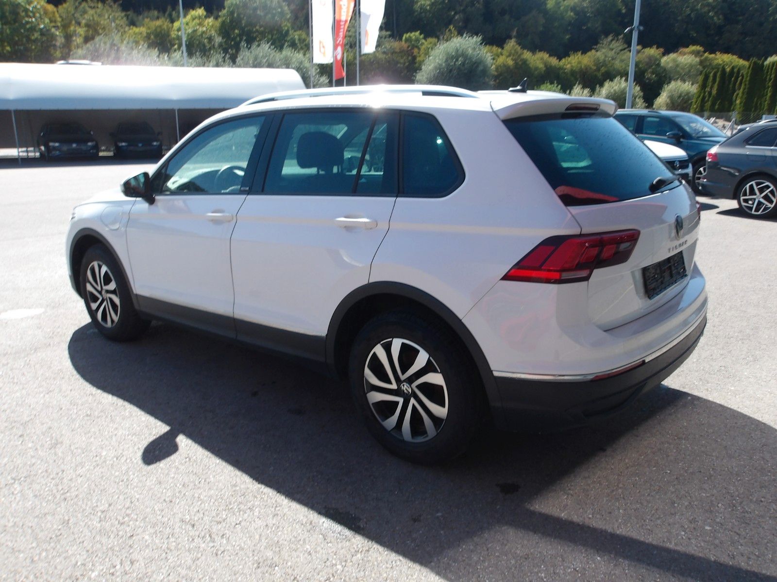 Volkswagen Tiguan Active eHybrid EXP € 15990.-- imagem 3