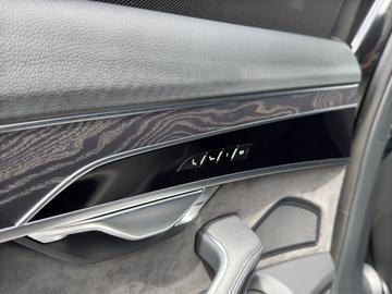 2021 AUDI A8 — миниатюра 15