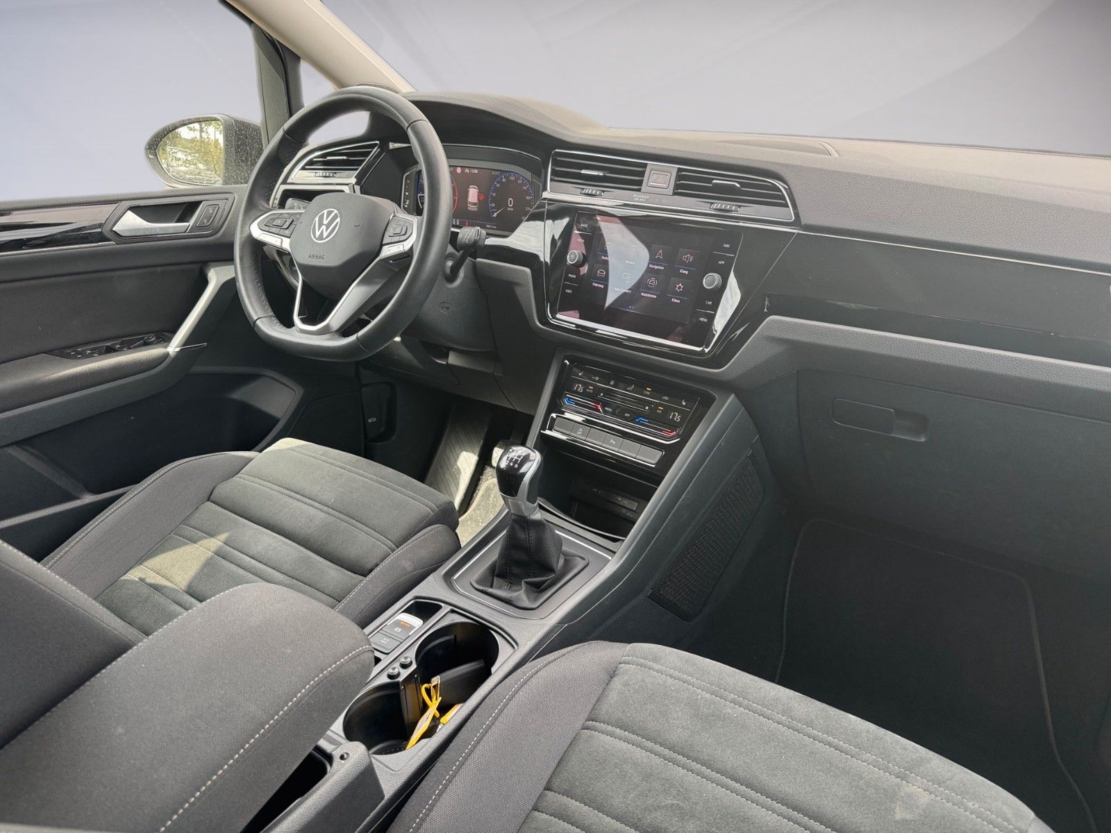 Fahrzeugabbildung Volkswagen Touran Comfortline 1.5 TSI