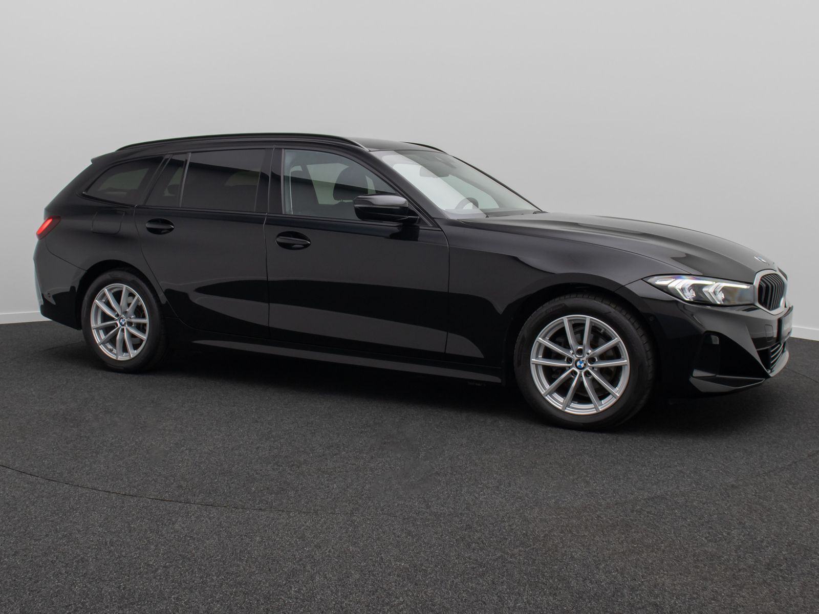 Fahrzeugabbildung BMW 318i DAB Alarm Kamera HiFi Widscreen Sport