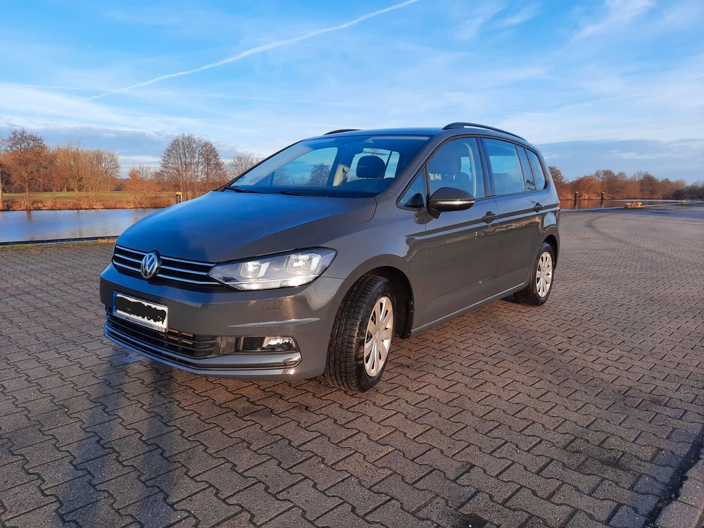 Image of Volkswagen Touran