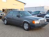 Mercedes-Benz 260 E - graue Mercedes-Benz 260