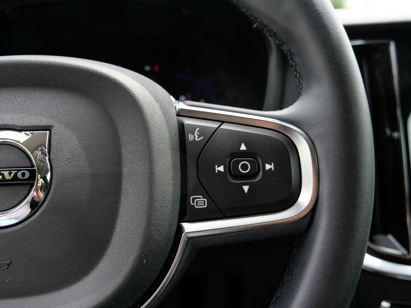 Volvo V60 Kombi Core Digitales Cockpit Soundsystem LED foto 16