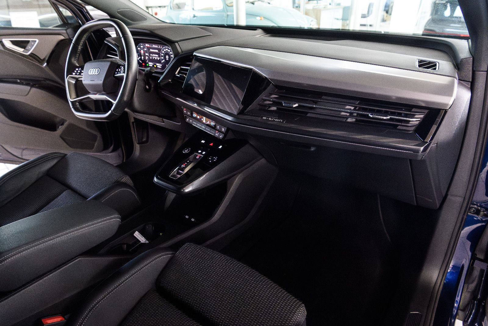 Fahrzeugabbildung Audi Q4 e-tron 45 RFK/MATRIX