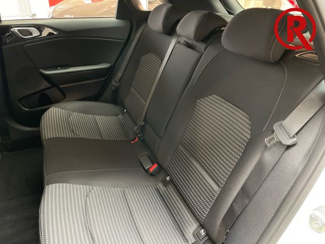Ceed Vision 1.5 T-GDI Navi LenkradHZG SHZ PDC 2-