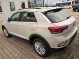 Volkswagen T-Roc 1,5 TSi Life ACC LED SHZ Climatr Ready Kam - New cars in Dresden