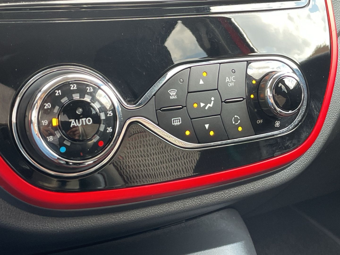 Captur 1.2 TCe 120 X-MOD ENERGY Kamera/GRA/Navi/
