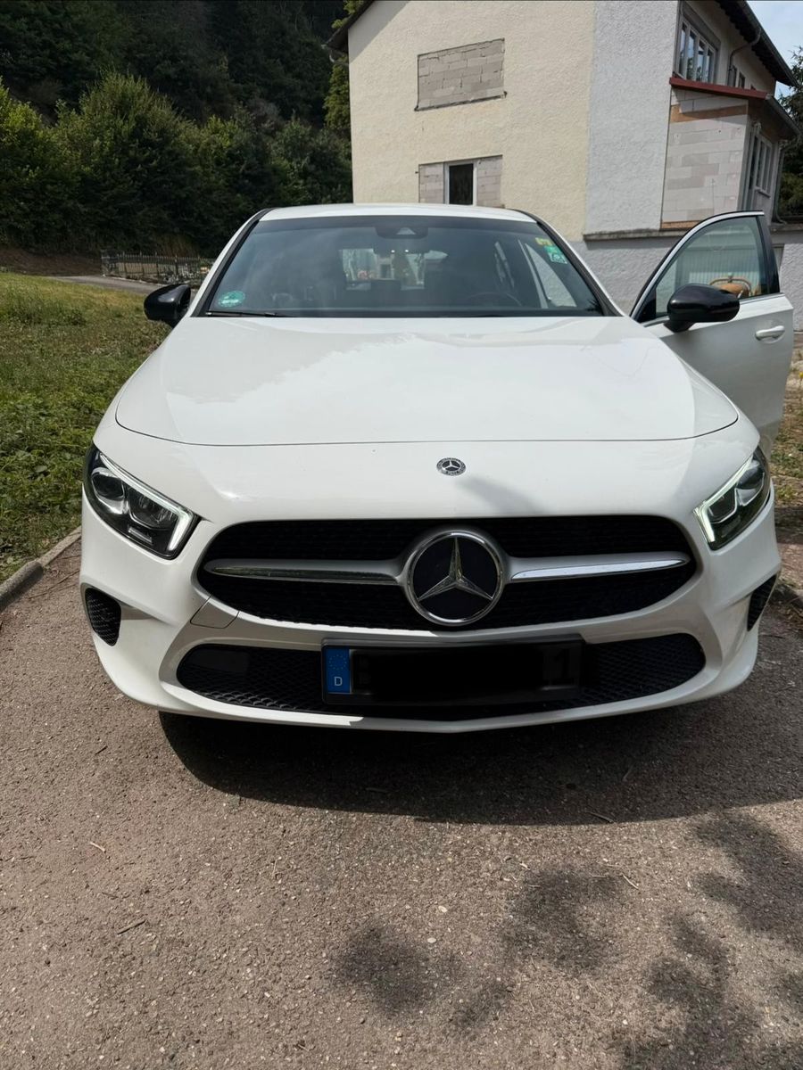 MERCEDES-BENZ A 200 -