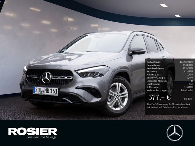 Mercedes-Benz GLA 180 AHK Abstandstemp. LED Navi Kamera Keyles