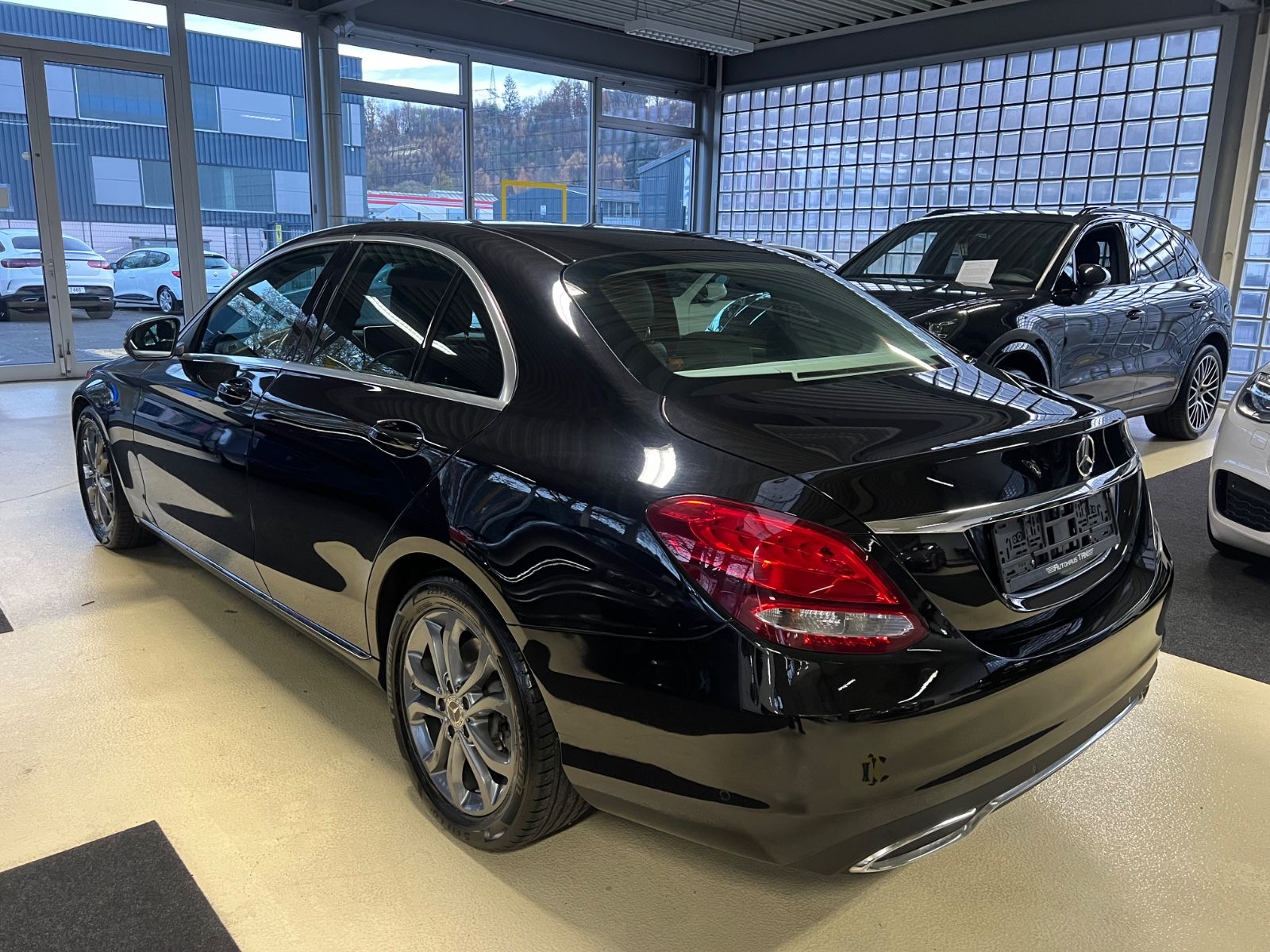 Fahrzeugabbildung Mercedes-Benz C 200 d Lim. Sport line * SITZH*TEILLEDER*NAVI*