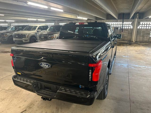 Ford F 150 Lightning Flash gr Batterie im Vorlauf