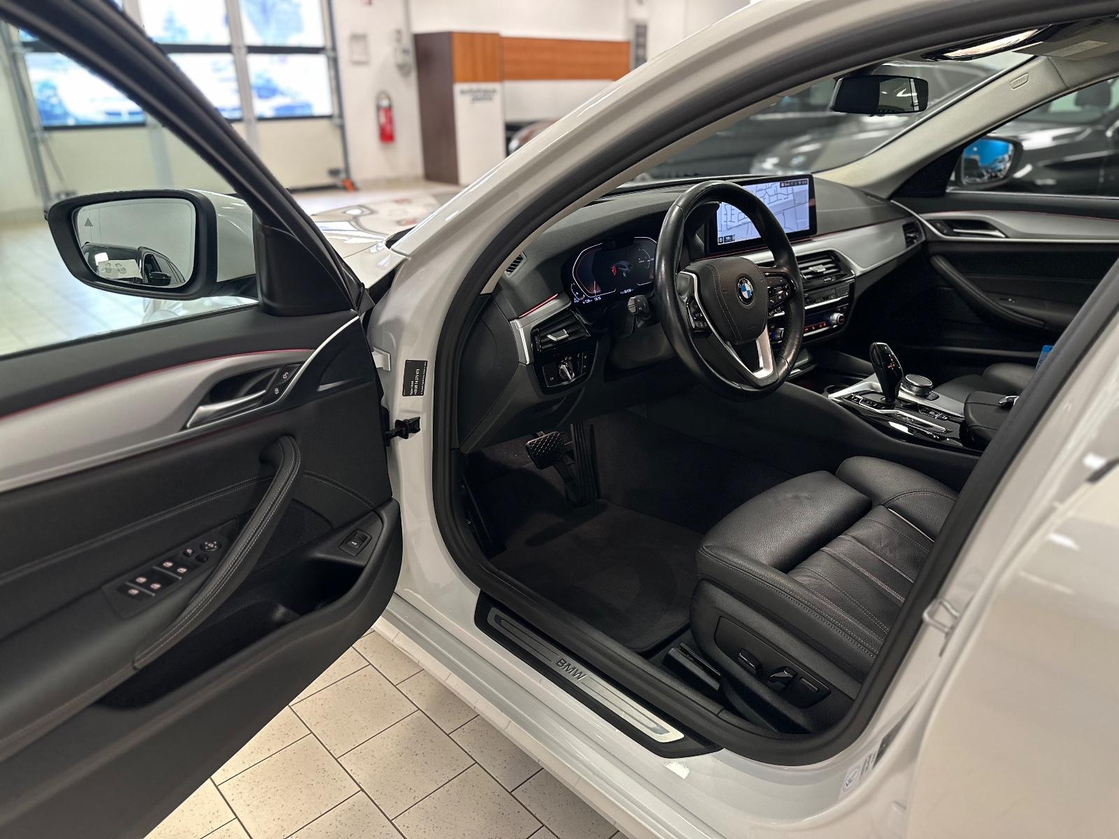BMW 530d xDr. HUD/Park&DriveAss/SportLederSitz/KeyLe